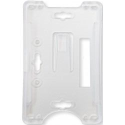 Portagafete rígido versátil de plástico ABS transparente. Puede colocarse una tarjeta en posición vertical u horizontal